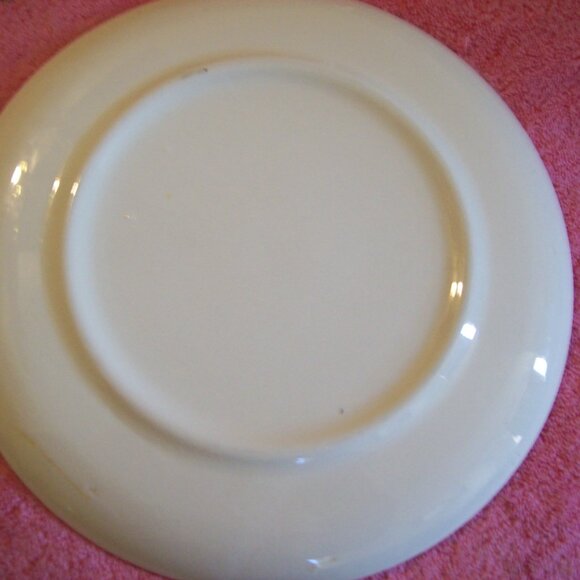 Blue Willow Vintage Dinner Plate-9" -Blue and White China- Unmarked - Picture 2 of 2